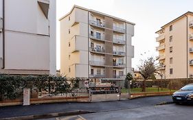 Guesthost - Pisa Quiet And Bright Flats With Balcony